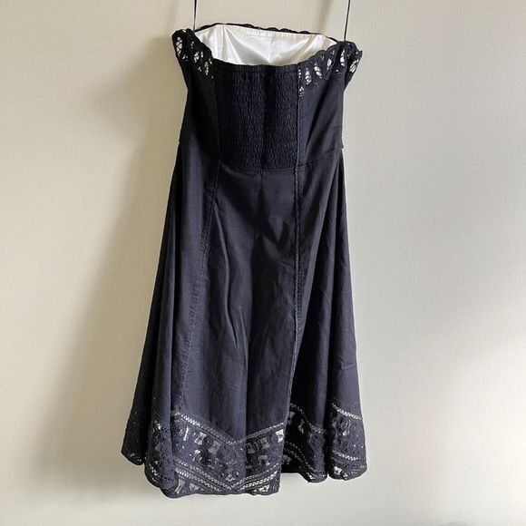 White House‎ Black Market Black Strapless Scalloped Lace Hem Fit and Flar… - Picture 6 of 7